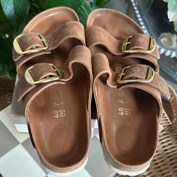 Birkenstock Brown Leather Arizona Sandals with Gold Buckles - Picture 6 of 9